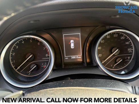 Used 2019 Toyota Camry SE w/ Carpet Mat Package FWD image 8