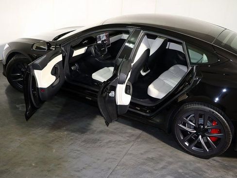 Used 2023 Tesla Model S Plaid image 5