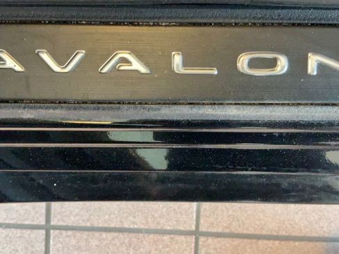 Certified 2022 Toyota Avalon Limited w/ Advanced Safety Package FWD image 39