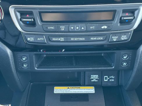Used 2023 Honda Passport Elite image 16