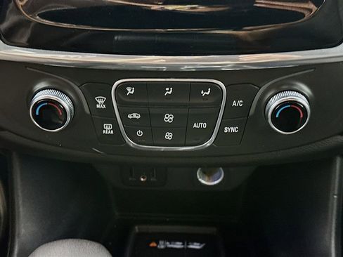 Used 2022 Chevrolet Traverse LT w/ LPO, Cargo Package FWD image 18