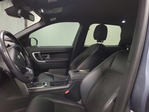 Used 2019 Land Rover Discovery Sport SE AWD/4WD image 16