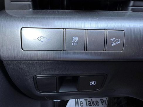 Used 2024 Hyundai Kona SEL AWD/4WD image 16
