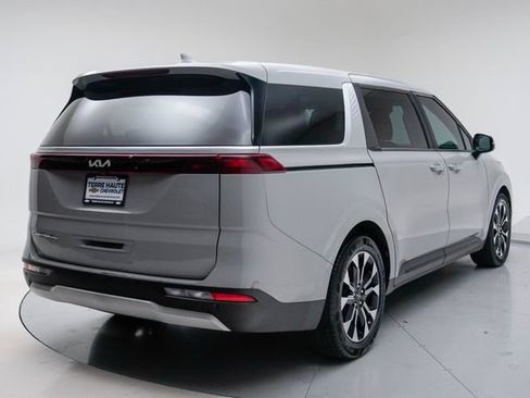 Used 2022 Kia Carnival EX FWD image 6