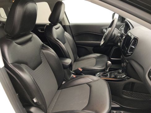 Used 2018 Jeep Compass Latitude w/ Popular Equipment Group AWD/4WD image 21