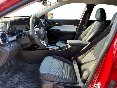 New 2026 Chevrolet Trax LT w/ Driver Confidence Package image 11