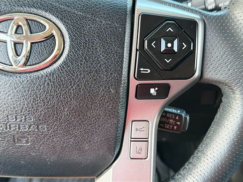 Used 2022 Toyota 4Runner SR5 RWD image 18