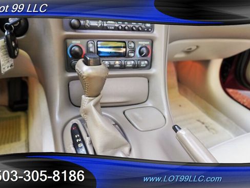 Used 2003 Chevrolet Corvette Coupe w/ Preferred Equipment Group RWD image 20