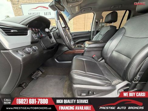 Used 2017 GMC Yukon SLT AWD/4WD image 19