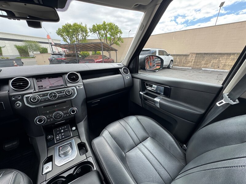 Used 2016 Land Rover LR4 HSE Silver Edition AWD/4WD image 45