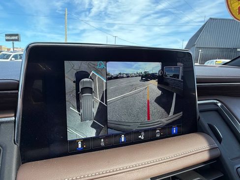 Used 2022 Chevrolet Tahoe High Country AWD/4WD image 16