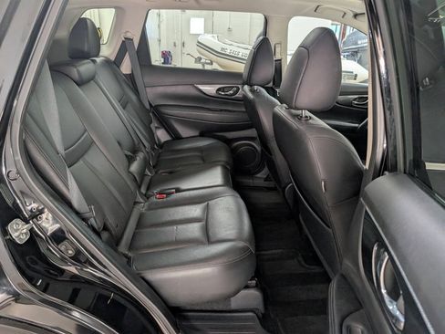 Used 2015 Nissan Rogue S AWD/4WD image 20