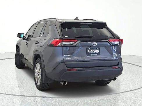 Used 2022 Toyota RAV4 XLE Premium AWD/4WD image 4