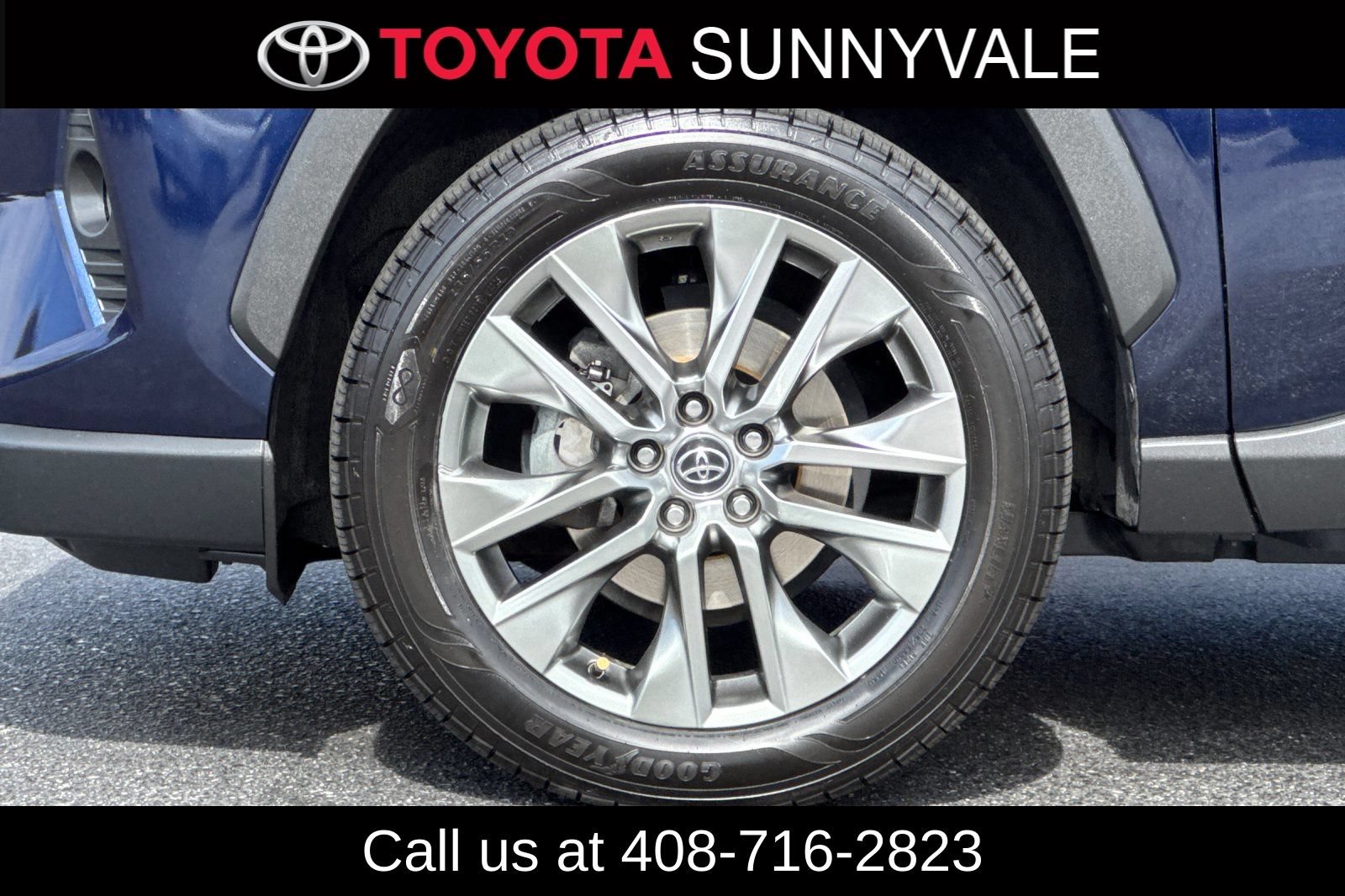Used 2021 Toyota RAV4 XLE Premium AWD/4WD image 12