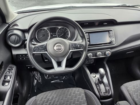 Used 2022 Nissan Kicks S image 23