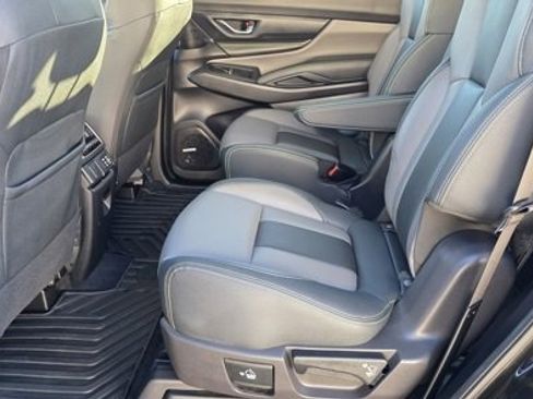 Used 2024 Subaru Ascent Onyx Edition Limited w/ Popular Package Onyx image 13