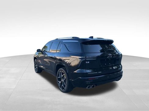 Used 2025 Chevrolet Traverse High Country w/ LPO, Floor Liner Package AWD/4WD image 3