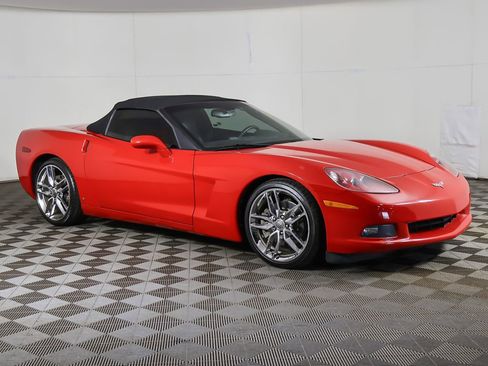 Used 2006 Chevrolet Corvette Convertible w/ Preferred Equipment Group RWD image 44