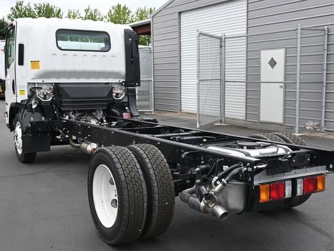 New 2025 Isuzu NPR image 6