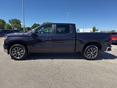 Certified 2022 Chevrolet Silverado 1500 LT AWD/4WD image 6