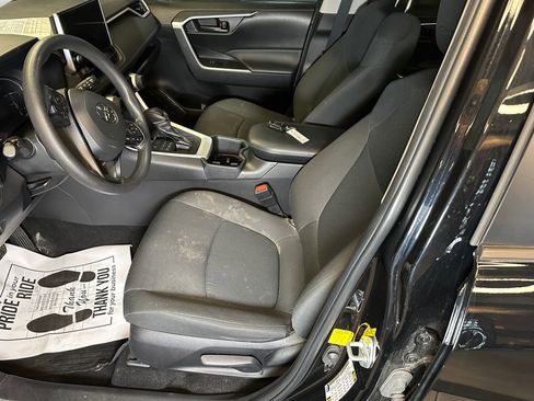 Used 2023 Toyota RAV4 LE AWD/4WD image 20