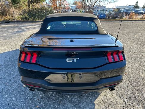 Used 2024 Ford Mustang GT Premium image 5