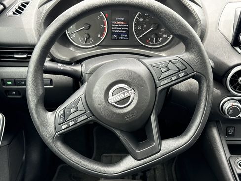 Used 2025 Nissan Sentra S FWD image 18