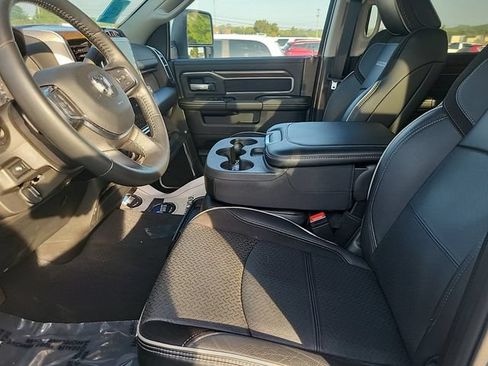 Used 2024 RAM 3500 Laramie AWD/4WD image 4