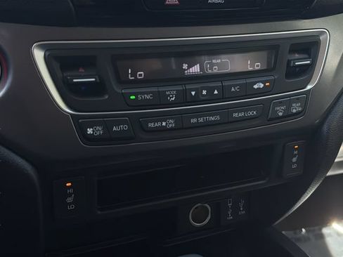 Used 2018 Honda Pilot EX-L image 37