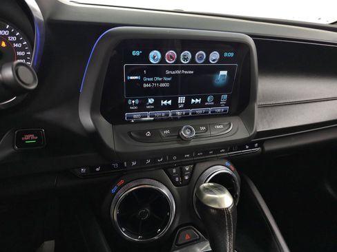Used 2017 Chevrolet Camaro SS image 28