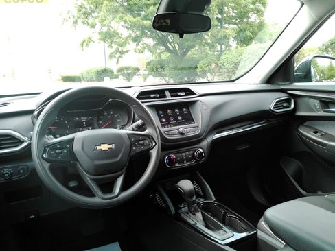 Certified 2023 Chevrolet TrailBlazer LT AWD/4WD image 5