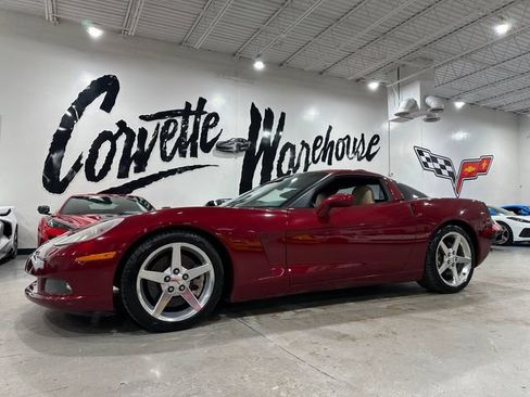Used 2005 Chevrolet Corvette Coupe w/ Preferred Equipment Group RWD image 1