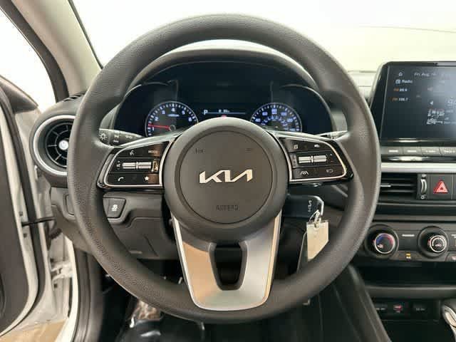 Used 2023 Kia Forte LXS FWD image 7