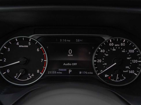 Used 2021 Nissan Rogue S image 15