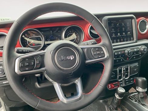 Used 2023 Jeep Gladiator Rubicon w/ LED Lighting Group AWD/4WD image 12