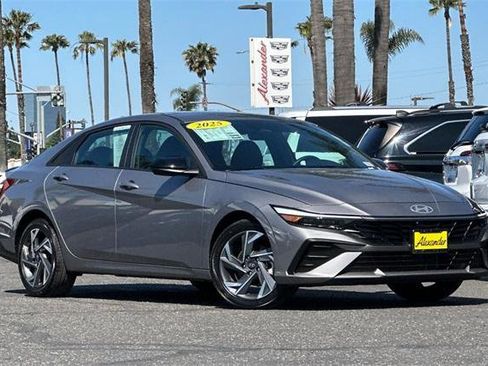 Certified 2025 Hyundai Elantra Sport image 2