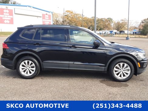 Used 2020 Volkswagen Tiguan S w/ 3rd Row Seat Package image 6