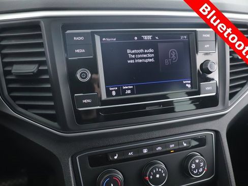 Used 2022 Volkswagen Atlas Cross Sport SE image 4