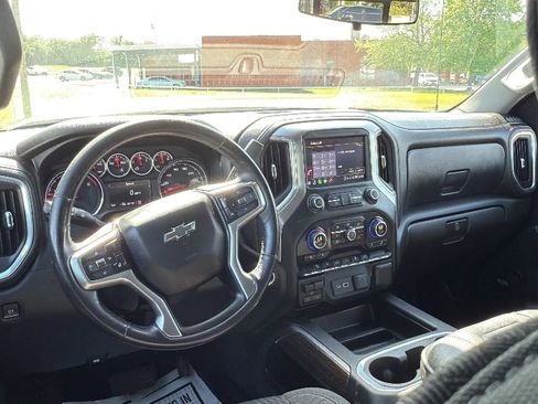 Used 2020 Chevrolet Silverado 1500 LT Trail Boss AWD/4WD image 18
