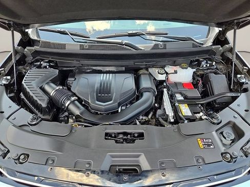 Used 2025 Chevrolet Traverse High Country FWD image 9