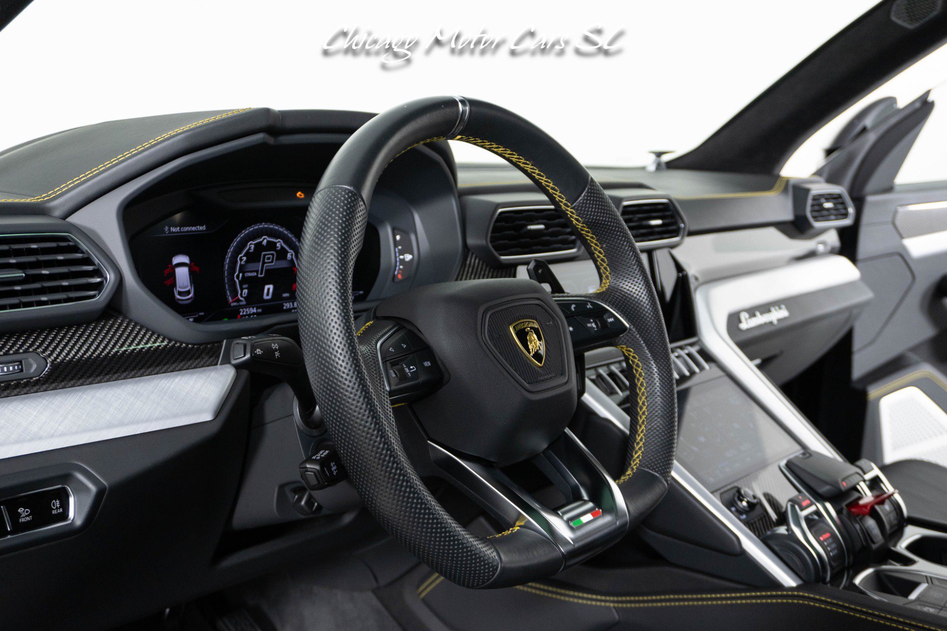 Used 2021 Lamborghini Urus AWD/4WD image 30