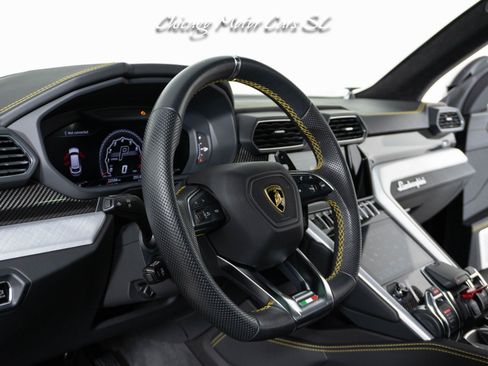 Used 2021 Lamborghini Urus AWD/4WD image 30