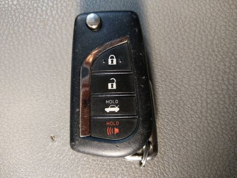 Used 2024 Toyota Camry LE image 32