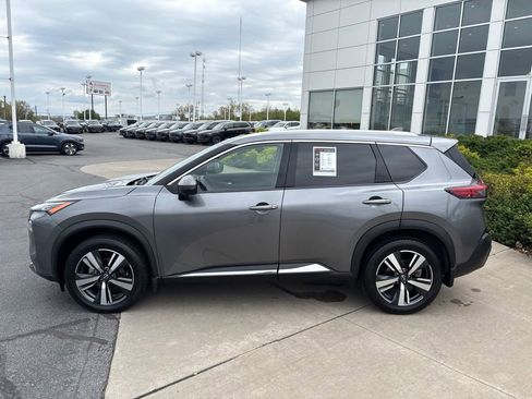 Used 2023 Nissan Rogue SL AWD/4WD image 9
