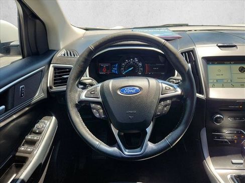 Used 2017 Ford Edge SEL w/ Equipment Group 201A AWD/4WD image 17