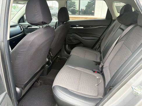Used 2022 Kia Seltos S FWD image 4