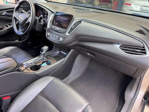 Used 2024 Chevrolet Malibu LT FWD image 17