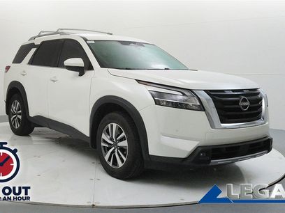 Used 2023 Nissan Pathfinder SL