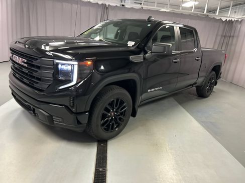 Used 2024 GMC Sierra 1500 Pro w/ Graphite Edition AWD/4WD image 3