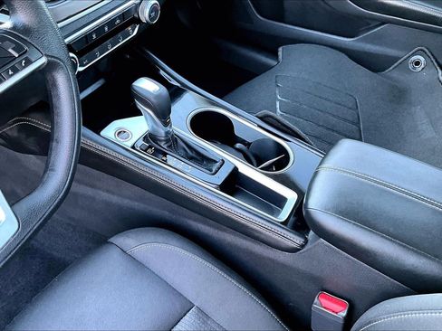 Used 2023 Nissan Altima 2.5 SV image 15